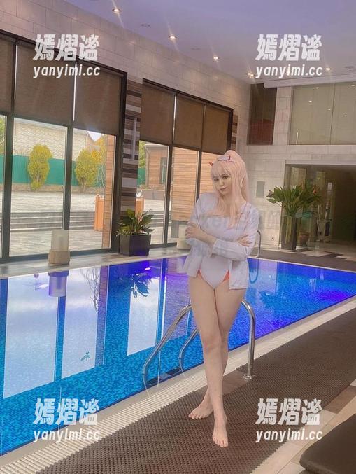 一网打尽！Alina Becker空姐的壁纸合集，绝对惊艳